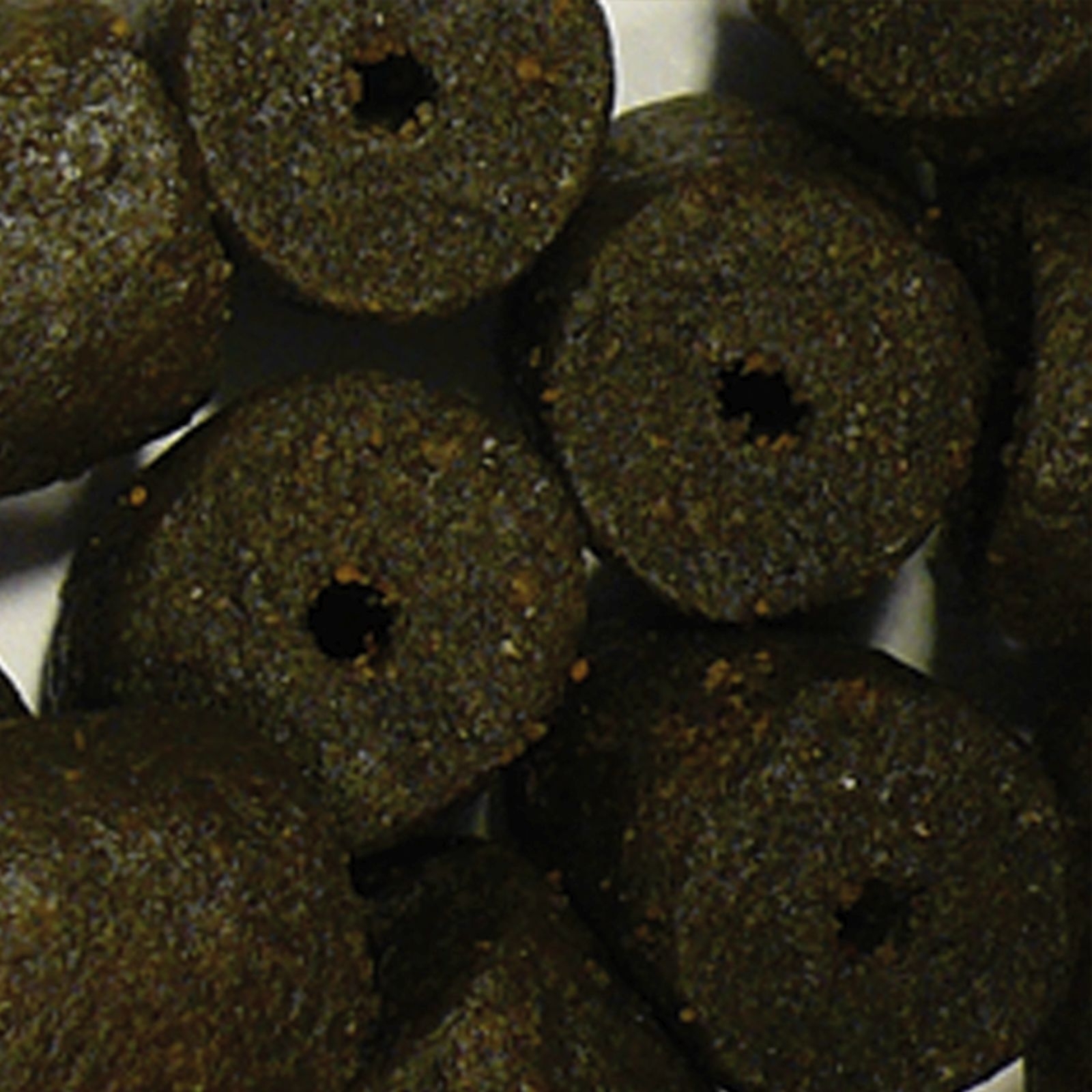 Halibutpellets 20mm m. Loch SCHWARZ