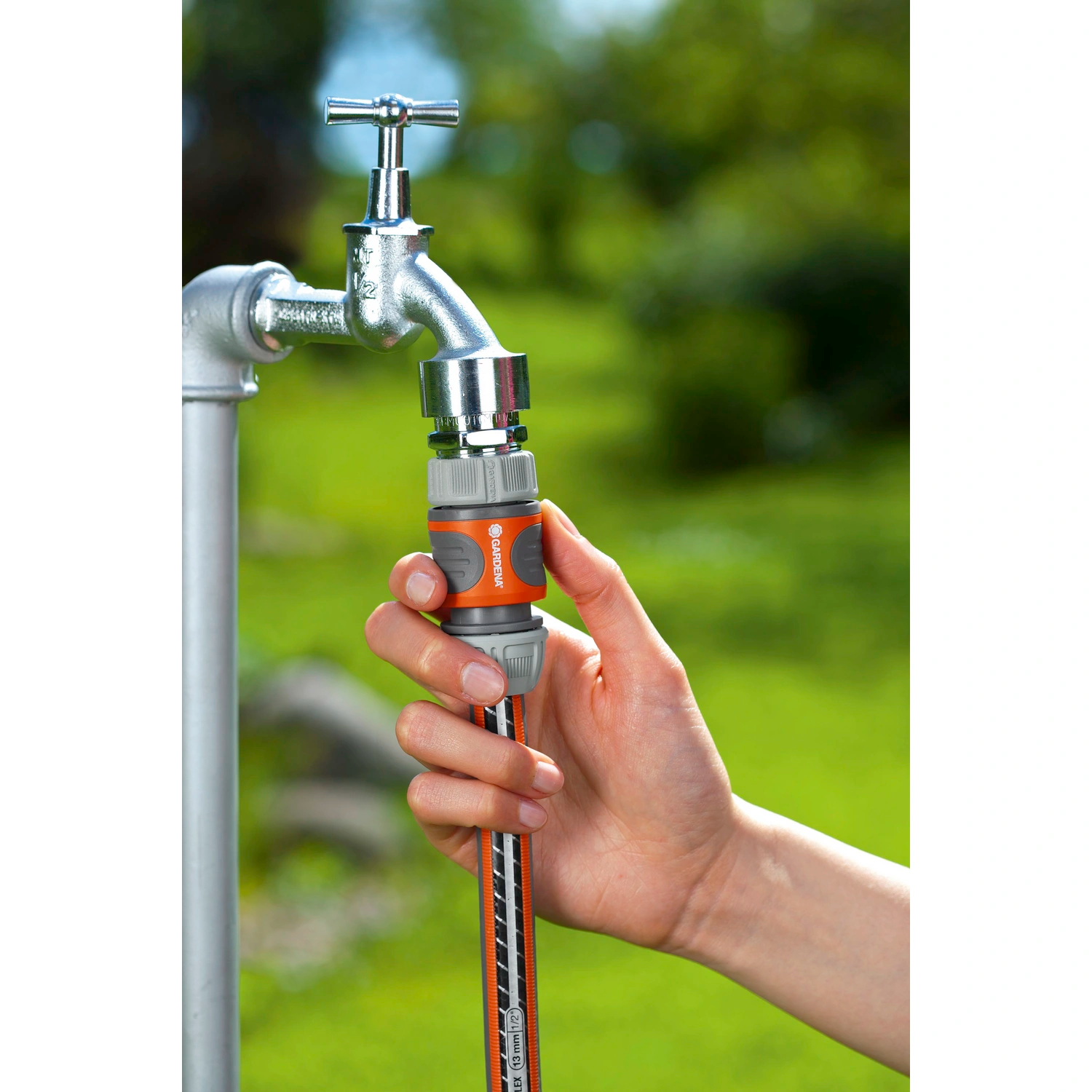 GARDENA Schlauchverbinder 13 mm (1/2") – 15 mm (5/8") GARDENA Schlauchverbinder 13 mm (1/2") – 15 mm (5/8")